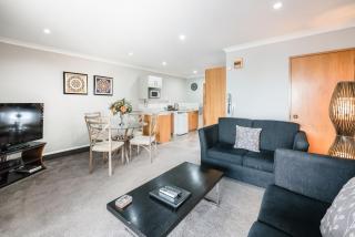 Strathern Motor Lodge - 2