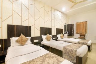 Hotel Satkar - Surat - 9