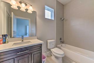 Central Houston Townhouse - 1 Mi to Downtown! - 2