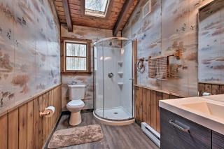 Pocono Log Cabin Fireplace, Fire Pits and Amenities - 9