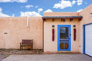 Santa Fe Desert Adobe Retreat - Mountain Views - 7