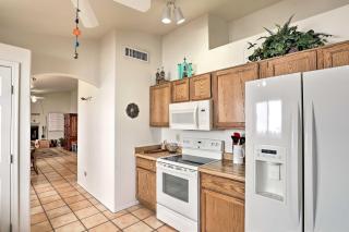 Tucson Area House with Pool Access and Mountain Views! - Tucson - 4