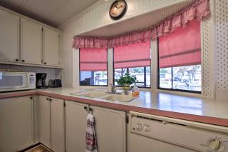 Waterfront Homosassa Home with Private Dock and Deck! - Homosassa - 2