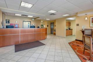 Econo Lodge Inn & Suites Fairgrounds - Des Moines - 7