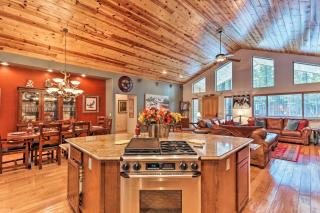Less Than 3 Mi to Pinetop Country Club Luxe Cabin with Deck - Indian Pine - 3