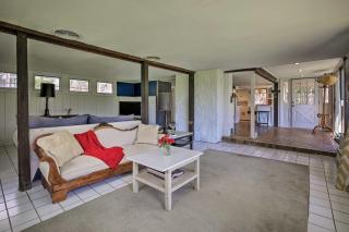 Charming Tivoli Home with Patio, by Town and Shops - 3