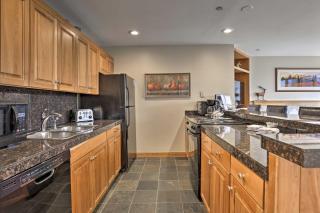 Spacious Vail Condo Steps From Eagle Bahn Gondola - 9