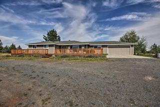 Updated Farmhouse with Deck on Central Oregon Canal! - Bend - 6