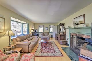 Peaceful Chilmark Farmhouse by Menemsha Beach - Chilmark - 3