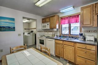 OOB Apt - 1 Block to Bay, Half-Mile to Pier! - Old Orchard Beach - 9