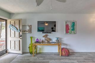 Walk to Ocean North Myrtle Beach Townhome! - Myrtle Beach - 6
