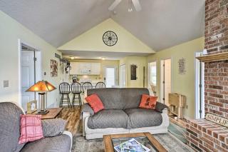 Waterfront Sunrise Beach Home with Dock and Grill - Sunrise Beach - 7