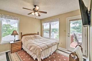 Waterfront Sunrise Beach Home with Dock and Grill - Sunrise Beach - 2