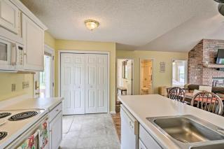 Waterfront Sunrise Beach Home with Dock and Grill - Sunrise Beach - 3