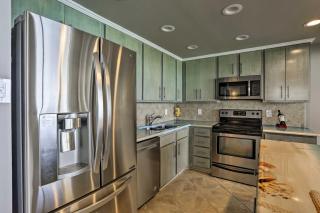 Panama City Beach Condo with Balcony and Ocean Views - 1