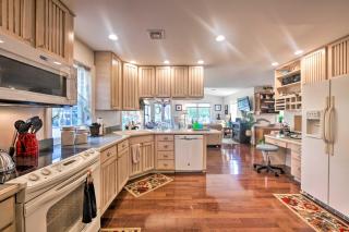 9 Mi to Midtown Harrisburg Cottage with Deck - Harrisburg - 3