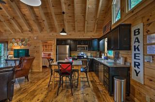 A Sunset Dream - Upscale Blue Ridge Cabin! - Cherry Log - 3