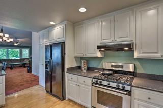 Spacious Downtown Chico Home about Half Mile to CSU! - Chico - 2