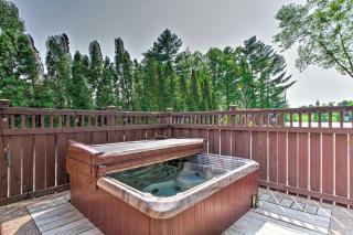 Lakefront Eau Galle Home with Hot Tub and Fire Pit - Durand - 8