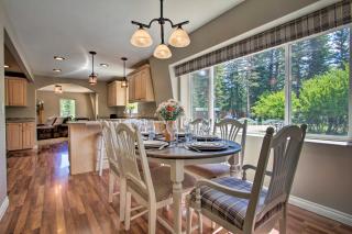 Creekfront Lincoln Home, Steps from Downtown! - Lincoln - 1
