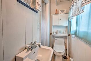Newfound Lake Studio BBQ, Fire Pit and Beach Access - Bristol - 1