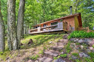 Burns Lake Cabin with Dock, Fire Pit, Rowboat and More - Little Round Lake - 9