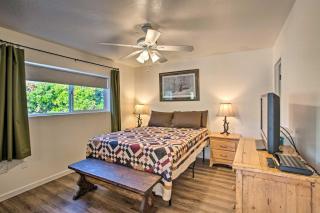 S Cottonwood Home with Yard, 3 Mi to Main St - 1