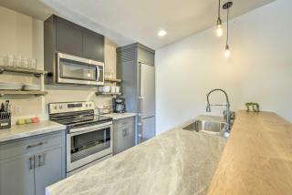 Modern Townhome with Deck - half Mi to Elkhart Lake! - 3