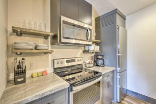 Modern Townhome with Deck - half Mi to Elkhart Lake! - 2