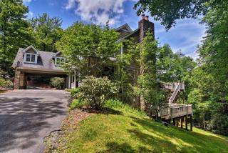 Boone Home with Fire Pit - Near App Ski and Sugar Mtn! - 2