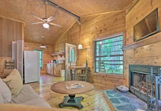 Pisgah Forest The Oak Cabin with Deck by Creek - Barnardsville - 6