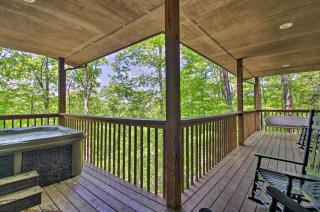 Eclectic Cabin with Hot Tub 1 Mi to Ober Gatlinburg - 5