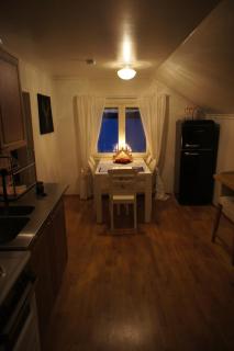 Cozy 2nd floor apartment with beautiful river view - 7