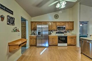 Hot Springs Village Home, Walk to Lake and Golf - 2