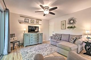 Ludington Cottage with Deck, Yard and Fire Pit! - Ludington - 6