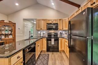 Hike, Hunt and Unwind Cozy Cabin Near Hersheypark - Jonestown - 1