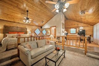 Studio with Deck Near Thorncrown Chapel and Lakes - Eureka Springs - 6