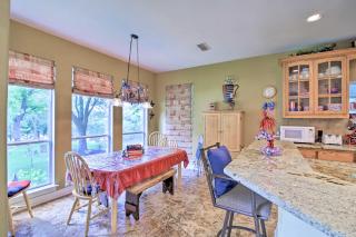 12 Mi to Lake Dunlap Family Escape with Games - Seguin - 7