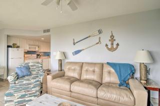 Sunny Oceanfront Condo on South Padre Island Beach - 4