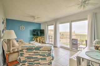 Sunny Oceanfront Condo on South Padre Island Beach - 2