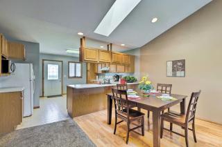 Elwood Townhome with Patio - 7 Mi to Johnson Lake - Elwood - 4