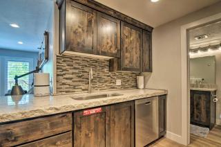 Rustic Ski-Out Brian Head Condo with Comm Pool - Brian Head - 3