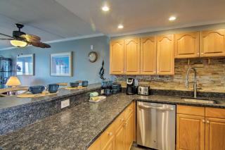 Beachfront Ocean City Condo with Balcony and Views - Ocean City - 1