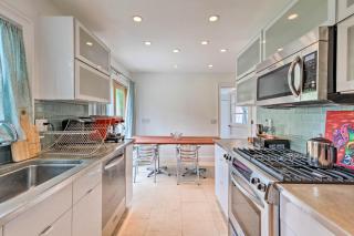 Hamptons Bay Home on Shinnecock Bay with Yard! - 9