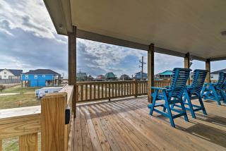 Deck and Ocean Views Home in Crystal Beach! - Patton Woods - 6