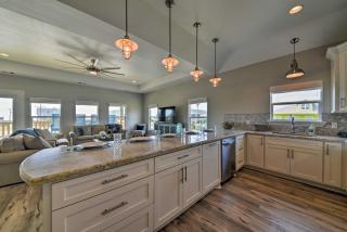 Deck and Ocean Views Home in Crystal Beach! - Patton Woods - 3
