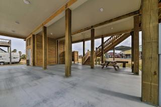 Deck and Ocean Views Home in Crystal Beach! - Patton Woods - 5