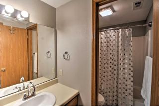Branson Resort Condo with Lake Taneycomo Access! - 5