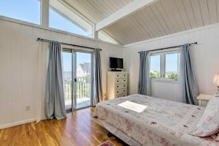 Westhampton Beach Home with Deck and Ocean Views! - Westhampton Beach - 1