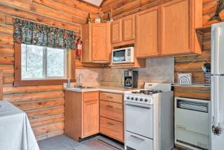 Soldotna Cabin with Essentials- 4 Mi to Fishing - 4